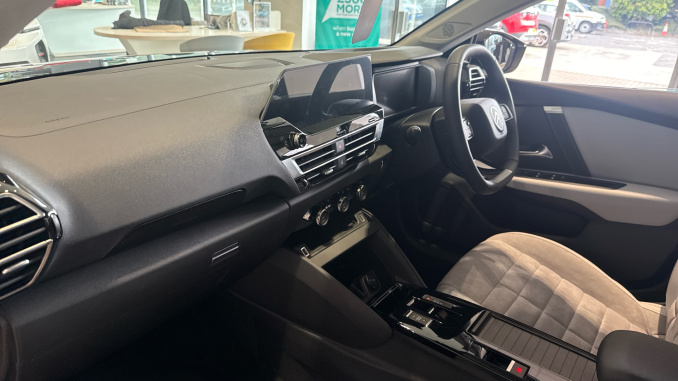 Citroen C4 1.2 [130] Collection 5dr Auto Petrol Hatchback - Image 9